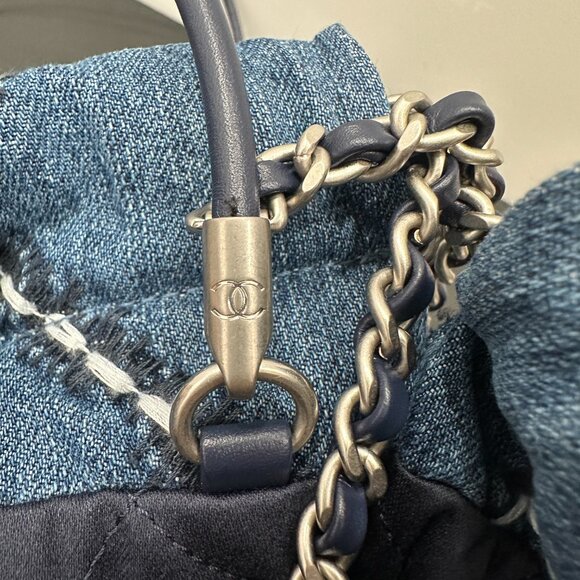 Chanel 22 MINI HANDBAG Quilted BLUE DENIM CROSSBODY HOBO BAG SHW - Picture 16 of 16